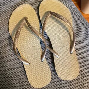 Gold Havaianas Flip-flops